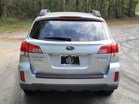 Used 2012 Subaru Outback 2.5i Premium w/ All-Weather Pkg image 3