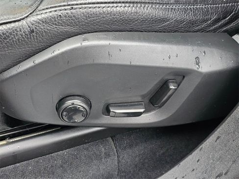 Used 2018 Volvo XC90 T5 Momentum w/ Convenience Package image 25