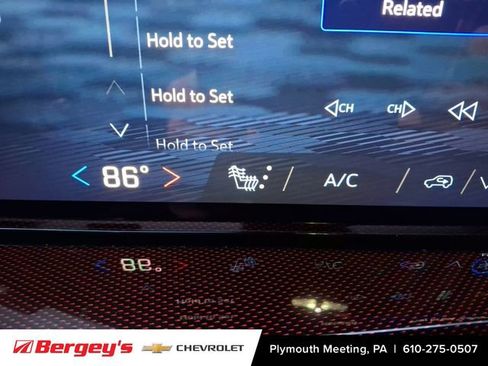 New 2026 Chevrolet Traverse Z71 w/ Enhanced Driving Package AWD/4WD image 16
