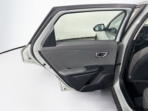 Used 2025 Kia K4 FWD image 26