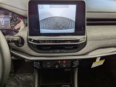 New 2026 Jeep Compass Latitude image 22