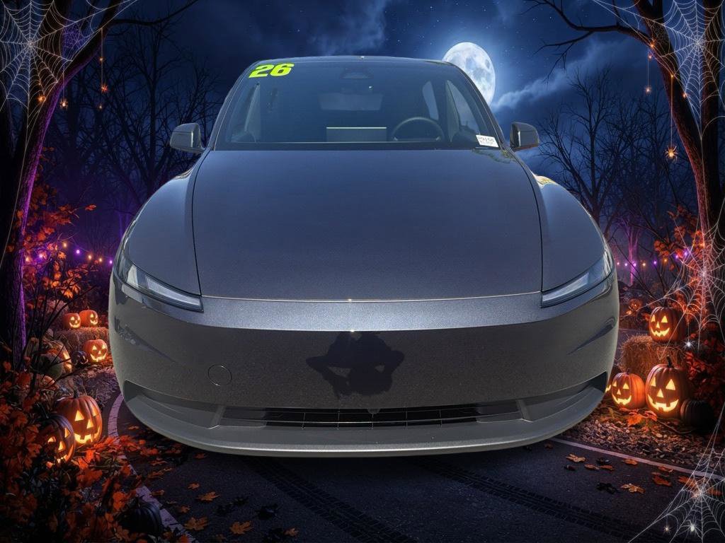 Used 2026 Tesla Model Y 2WD image 9