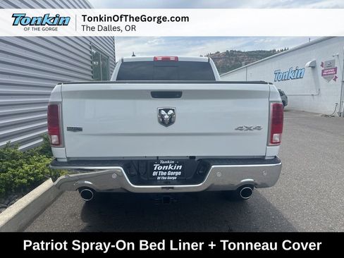 Used 2017 RAM 1500 Laramie w/ Convenience Group AWD/4WD image 7