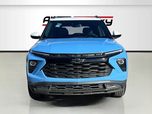 Used 2024 Chevrolet TrailBlazer ACTIV w/ Convenience Package AWD/4WD image 2