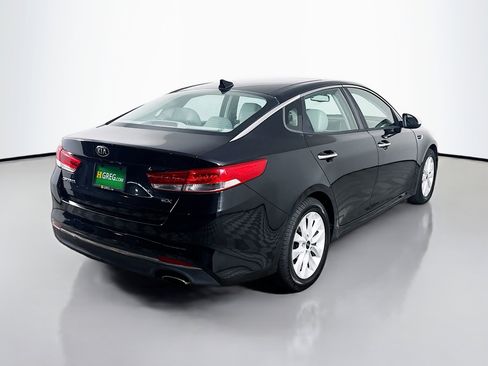 Used 2016 Kia Optima EX w/ Premium Package image 10