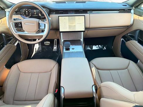 New 2026 Land Rover Range Rover SE image 16
