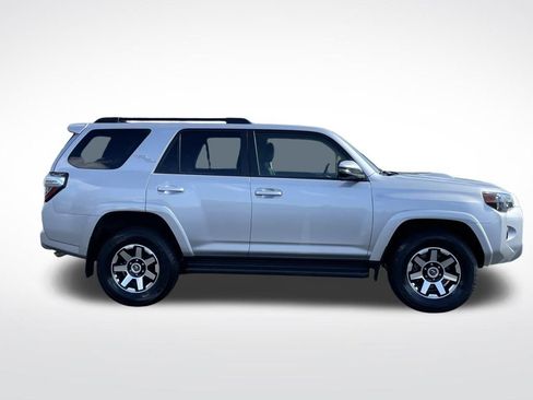 Used 2024 Toyota 4Runner TRD Off-Road Premium image 7