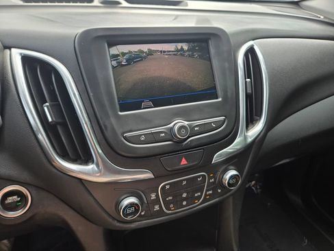 Used 2020 Chevrolet Equinox LT w/ Driver Convenience Package AWD/4WD image 27