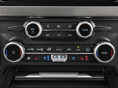 Used 2024 Ford F350 Platinum AWD/4WD image 37