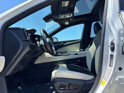 Used 2024 Lexus NX 250 FWD image 8