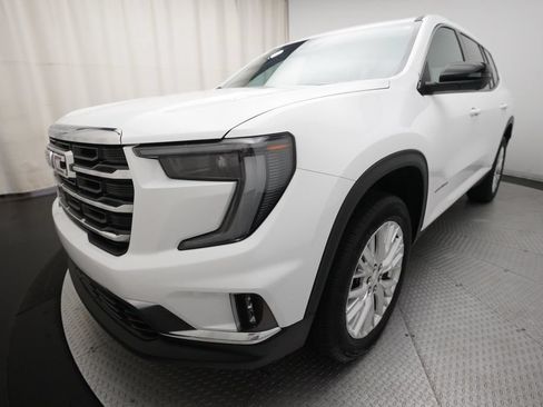 Used 2025 GMC Acadia Elevation w/ Elevation Premium Package AWD/4WD image 12