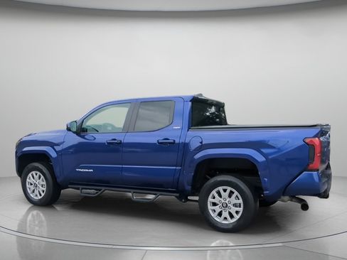 Used 2025 Toyota Tacoma SR5 RWD image 16