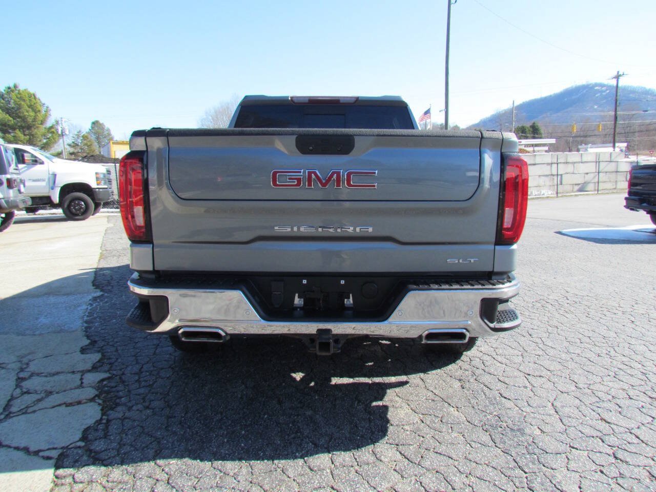 Used 2019 GMC Sierra 1500 SLT w/ SLT Premium Plus Package AWD/4WD image 6