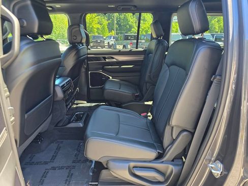 New 2026 Jeep Grand Wagoneer Limited AWD/4WD image 10