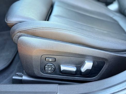 Used 2020 BMW 330i Sedan w/ Convenience Package image 9