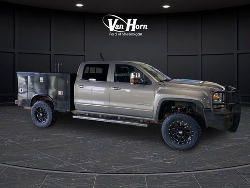 Used 2017 GMC Sierra 2500 SLT image 1
