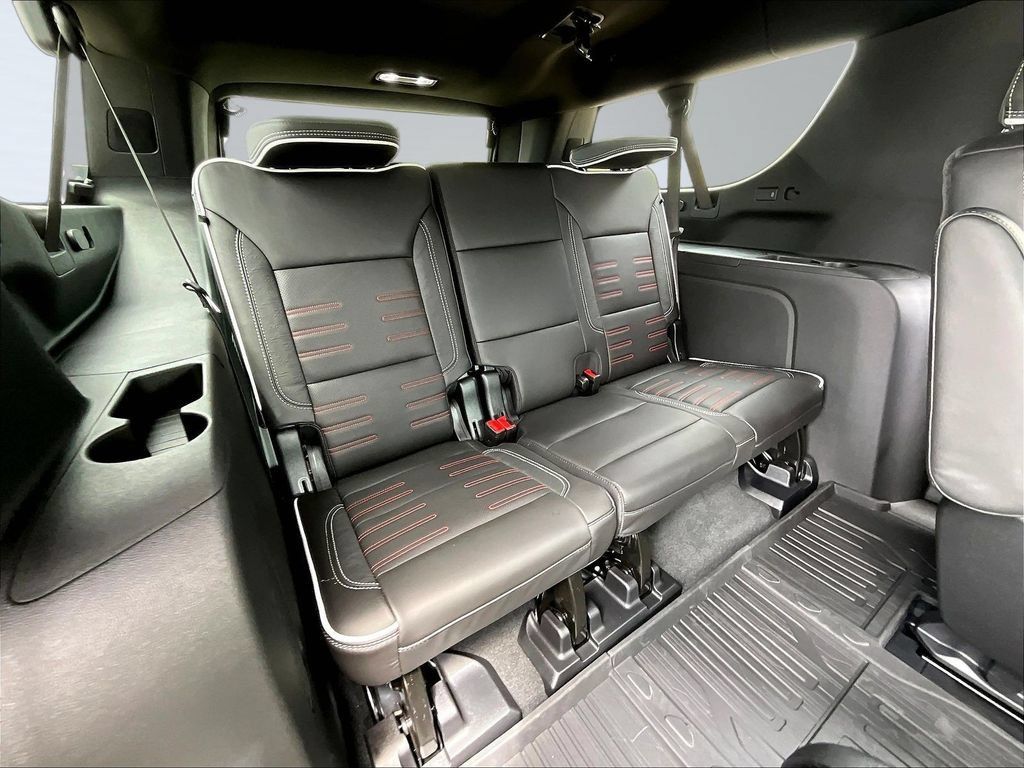 New 2026 GMC Yukon XL AT4 Ultimate w/ LPO, Floor Liner Package AWD/4WD image 31