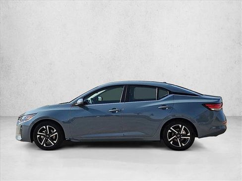 Used 2024 Nissan Sentra SV FWD image 9