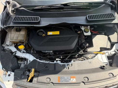 Used 2015 Ford Escape SE FWD image 16
