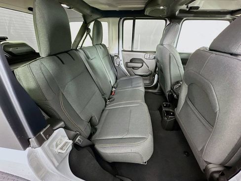 Used 2024 Jeep Wrangler Unlimited Sport image 8