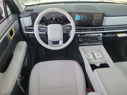 New 2026 Hyundai Santa Fe SE image 7