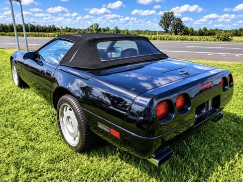 Used 1992 Chevrolet Corvette Convertible RWD image 5