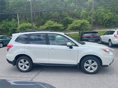Used 2015 Subaru Forester 2.5i Limited AWD/4WD image 7