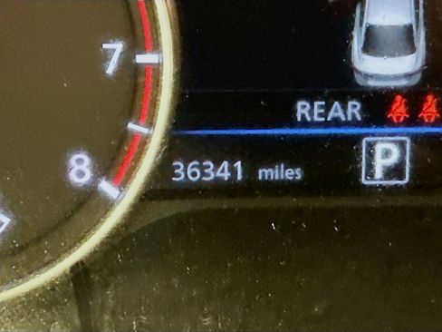 Used 2024 Nissan Sentra SV image 19