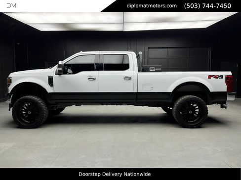 Used 2022 Ford F350 Lariat w/ Lariat Ultimate Package image 4