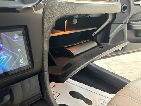 Used 2017 Chrysler 300 S RWD image 34