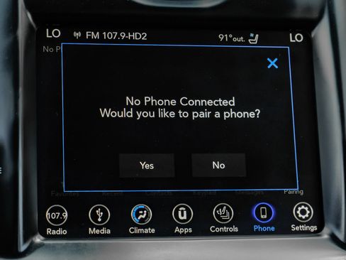 Used 2018 Chrysler 300 Limited RWD image 33