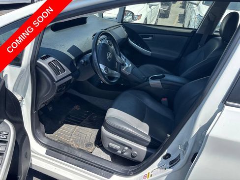 Used 2015 Toyota Prius Five FWD image 13