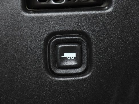 Used 2020 Chevrolet Express 3500 w/ Driver Convenience Package image 25