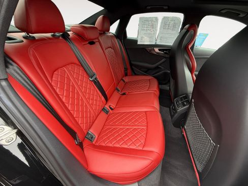 Used 2022 Audi S4 Premium Plus w/ Premium Plus Package image 18