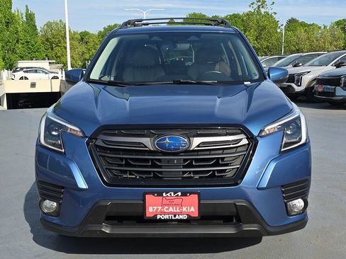 Used 2023 Subaru Forester Limited AWD/4WD image 8