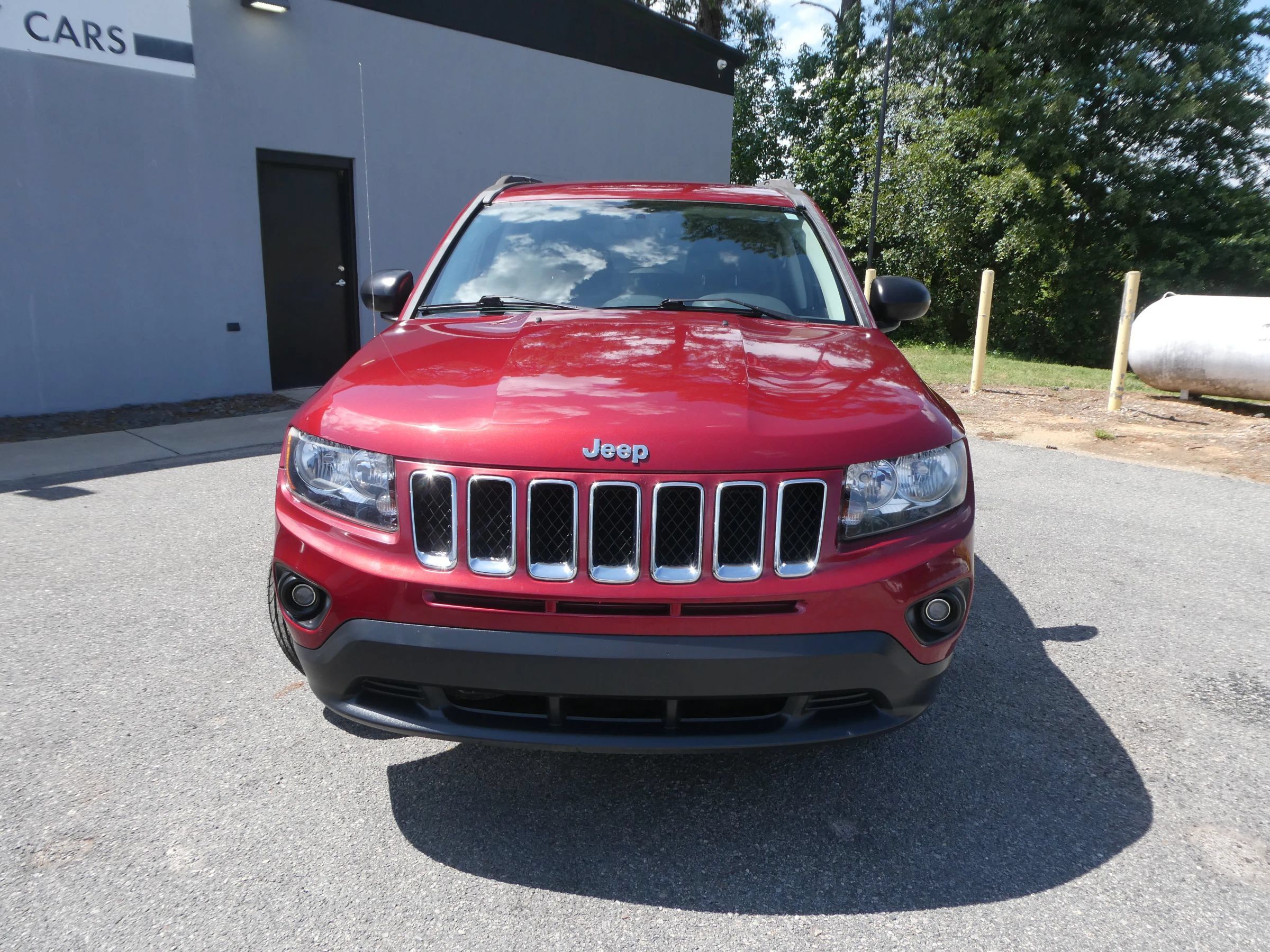 Used 2015 Jeep Compass Sport w/ Power Value Group FWD image 2