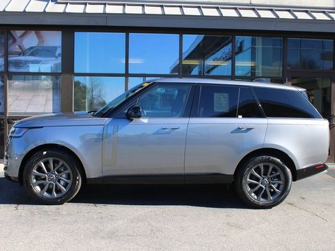 Used 2023 Land Rover Range Rover SE image 10