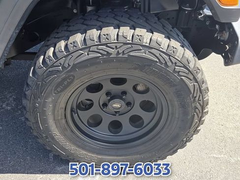 Used 2020 Jeep Gladiator Sport w/ Quick Order Package 24S AWD/4WD image 19