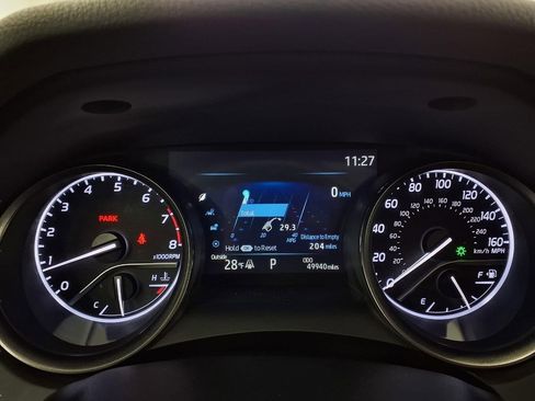 Used 2022 Toyota Camry SE image 16