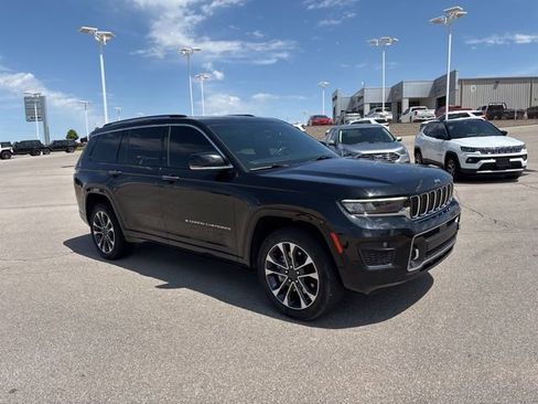 Used 2021 Jeep Grand Cherokee L Overland w/ Luxury Tech Group IV AWD/4WD image 3