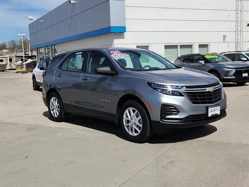 Used 2023 Chevrolet Equinox LS w/ LPO, Floor Liner Package image 1