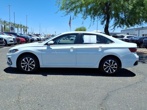 Certified 2025 Volkswagen Jetta S FWD image 4