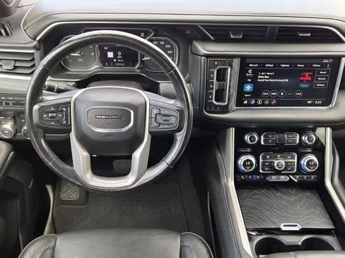 Used 2021 GMC Yukon XL Denali AWD/4WD image 12