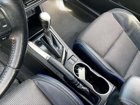 Used 2019 Toyota Corolla SE image 16