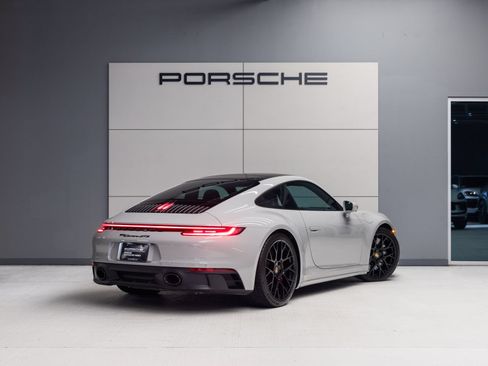 Certified 2024 Porsche 911 Carrera GTS RWD image 7