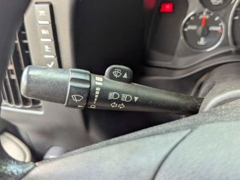 Used 2017 Chevrolet Express 2500 image 26