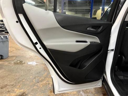 Used 2019 Chevrolet Equinox LT AWD/4WD image 17