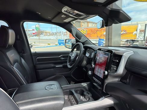 Used 2025 RAM 1500 Laramie AWD/4WD image 13