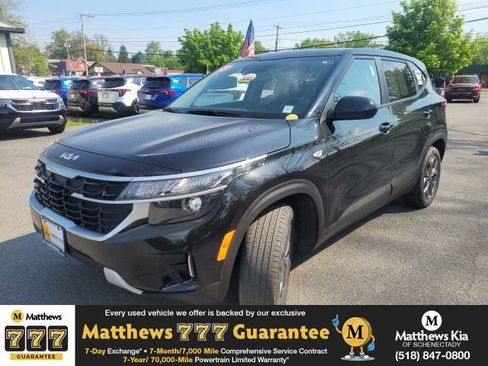Certified 2024 Kia Seltos LX AWD/4WD image 1