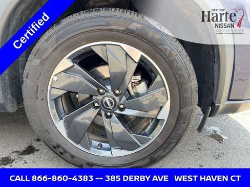 Certified 2025 Nissan Rogue SV AWD/4WD image 12